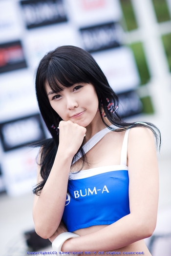 spg seksi autoshow-20141113-010-editor