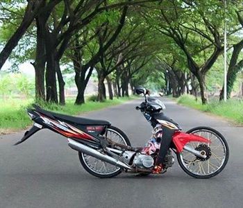 Modifikasi Motor Unik 